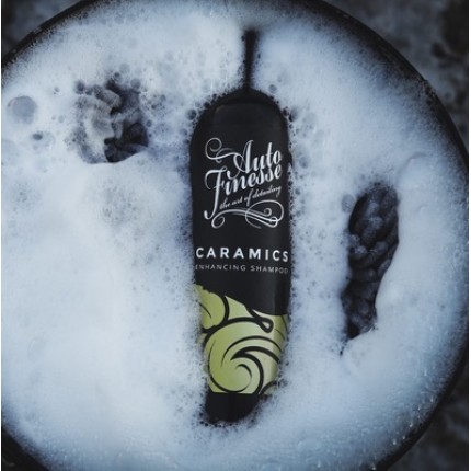 Автошампунь с SiO2 Auto Finesse Caramics Enhancing Shampoo 1л